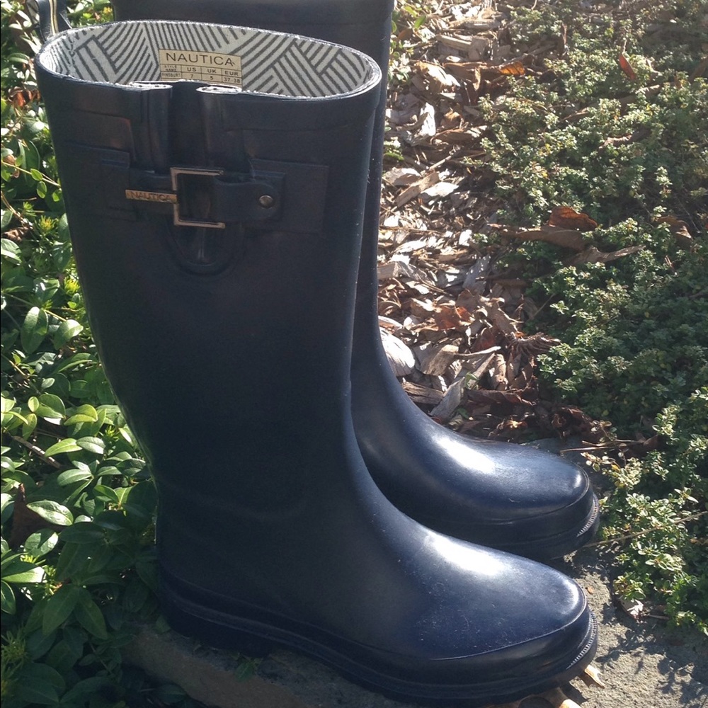 Nautical Nautica rain boots